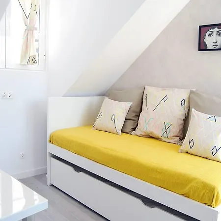 Low Cost Sun Terrace Lisbon